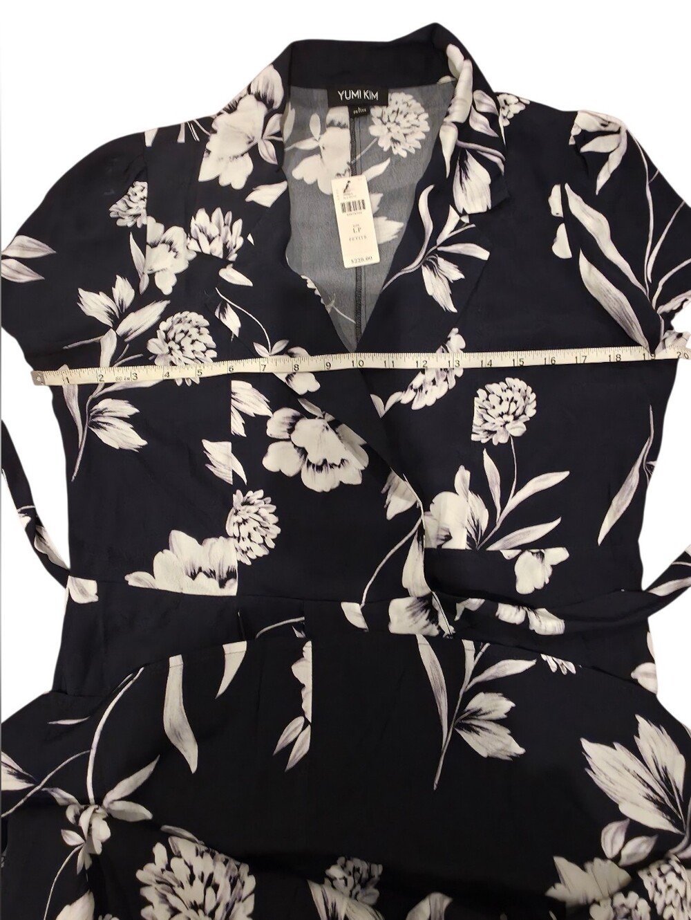 Yumi Kim Bryant Wrap Dress Petite Large Black White Floral NWT - Picture 6 of 6